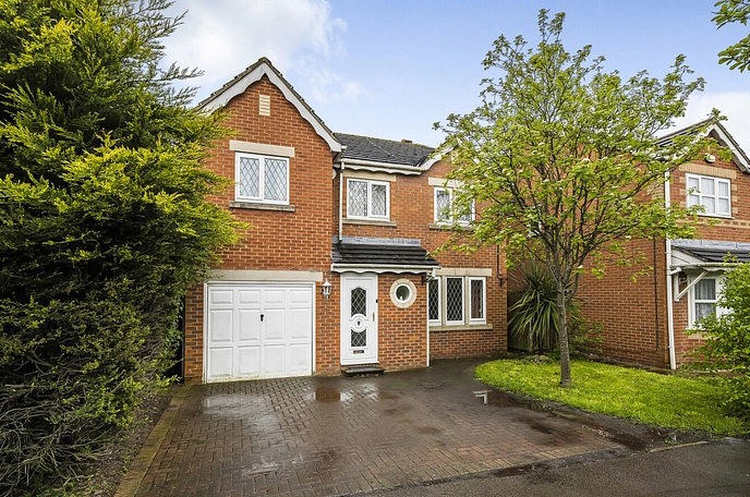 4 bedroom detached house for sale