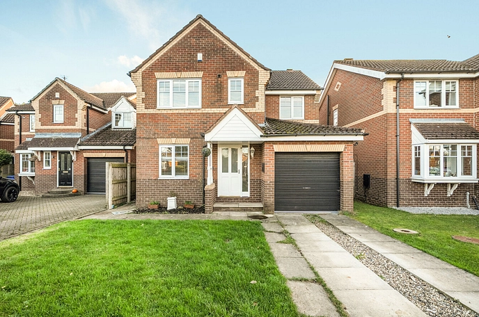 4 bedroom detached house for sale