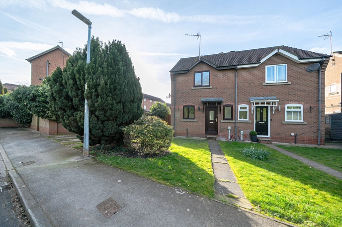 3 bedroom  semi-detached house for sale