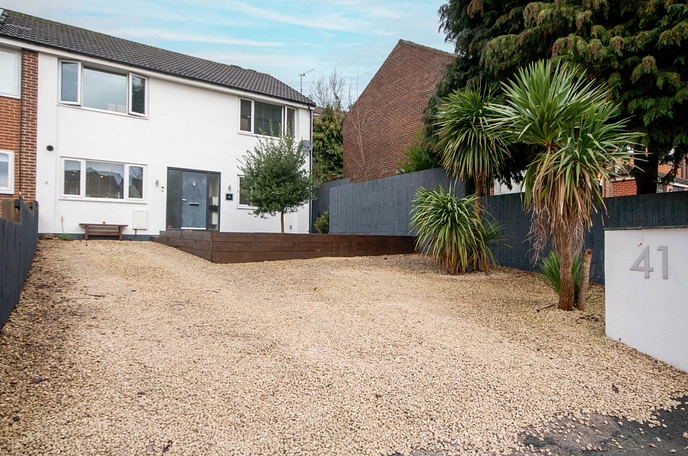 4 bedroom semi-detached house for sale