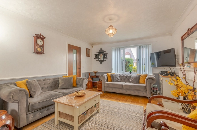 4 bedroom  detached house for sale