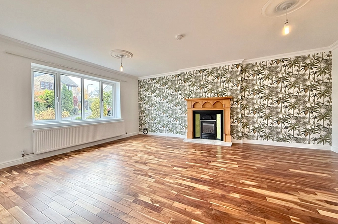 4 bedroom  detached house to rent