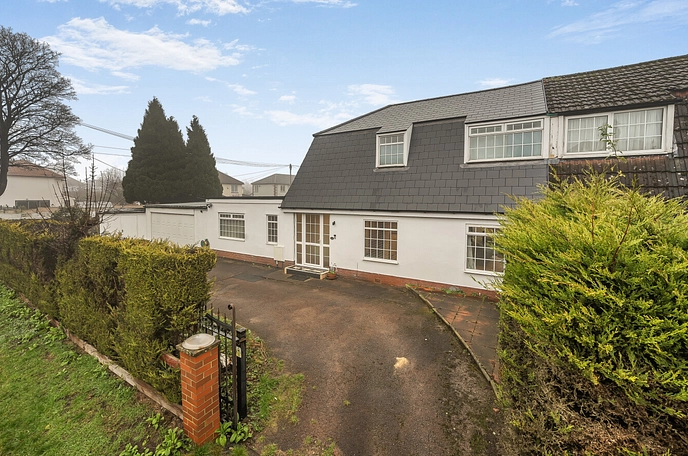 4 bedroom  semi-detached house for sale