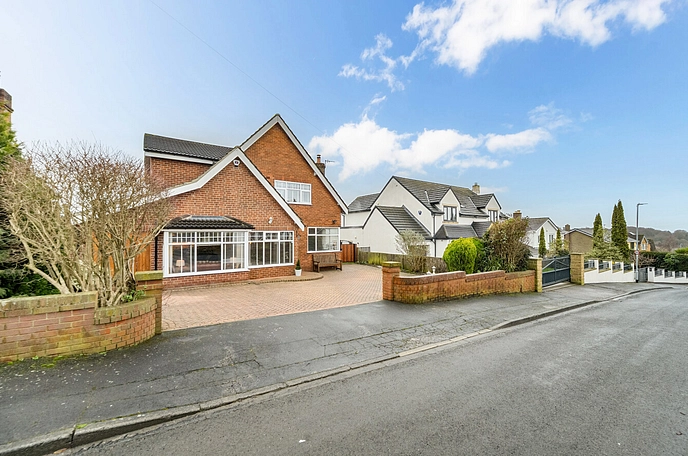 4 bedroom  detached house for sale