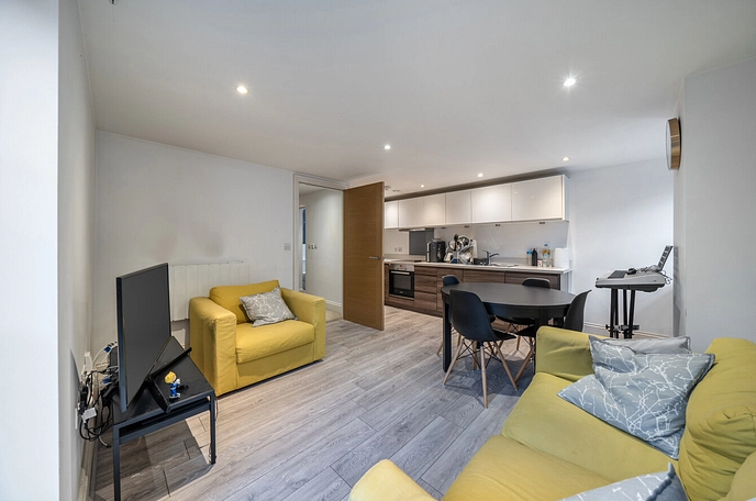 2 bedroom apartment for sale