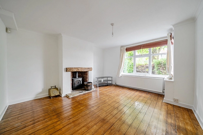 2 bedroom  semi-detached house for sale