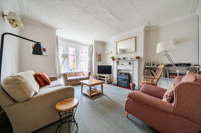 5 bedroom  detached house for sale