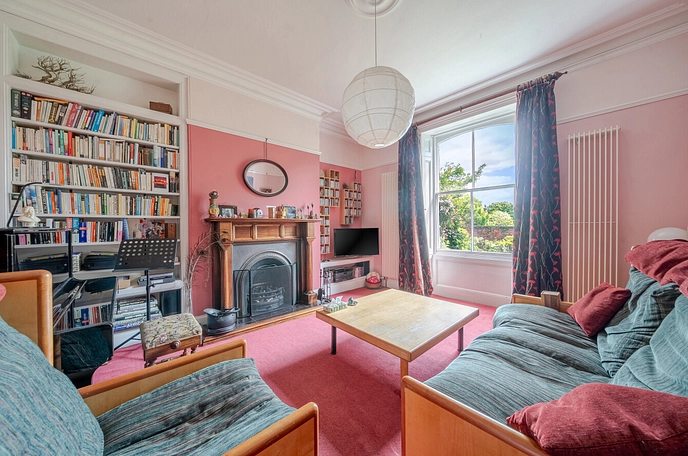4 bedroom  terraced house for sale