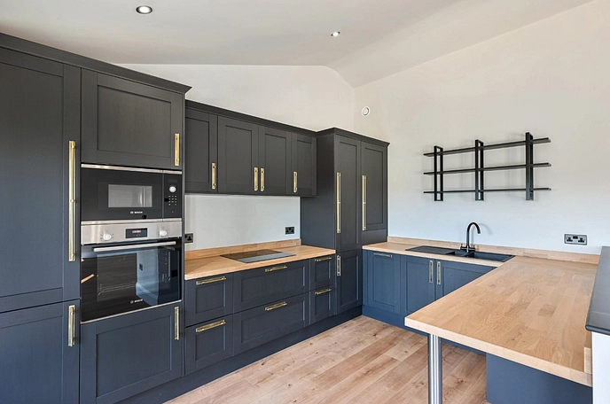 2 bedroom  semi-detached house for sale