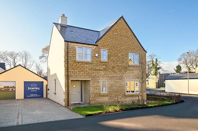 4 bedroom  detached house for sale