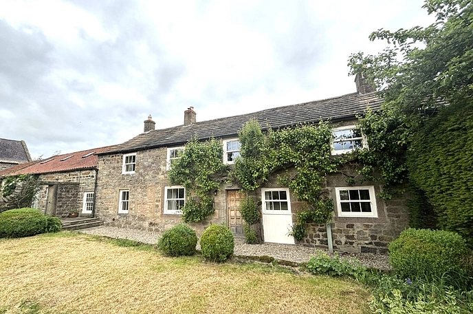 5 bedroom  detached house to rent