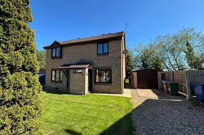 3 bedroom  semi-detached house to rent