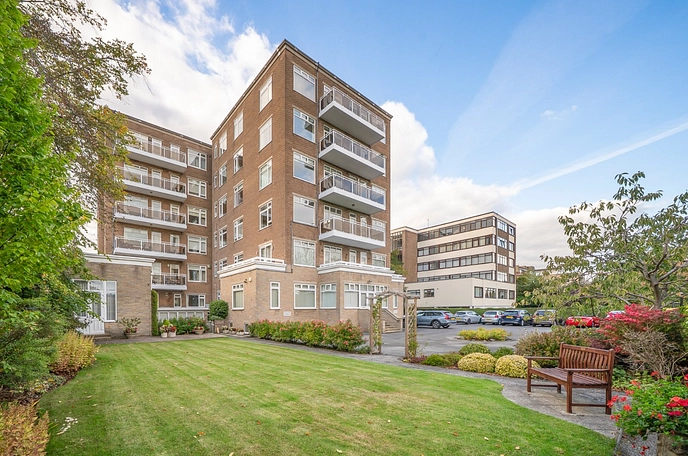 3 bedroom apartment for sale