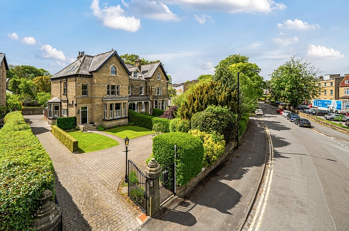 5 bedroom house to rent