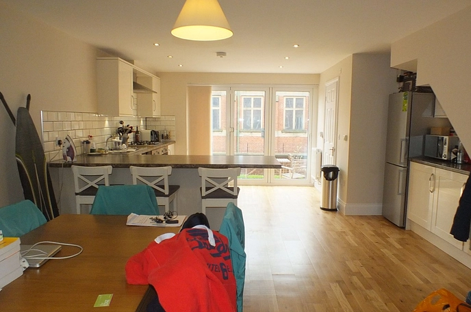 4 bedroom house to rent