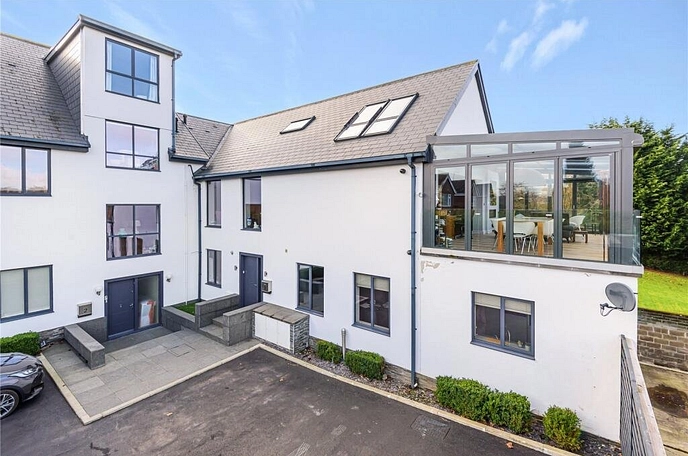 3 bedroom apartment to rent