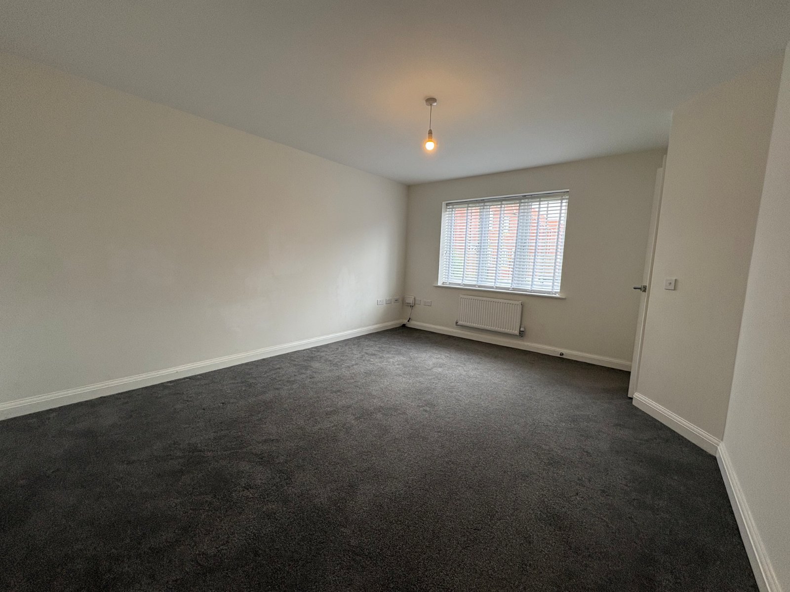 3 bedroom  semi-detached house to rent