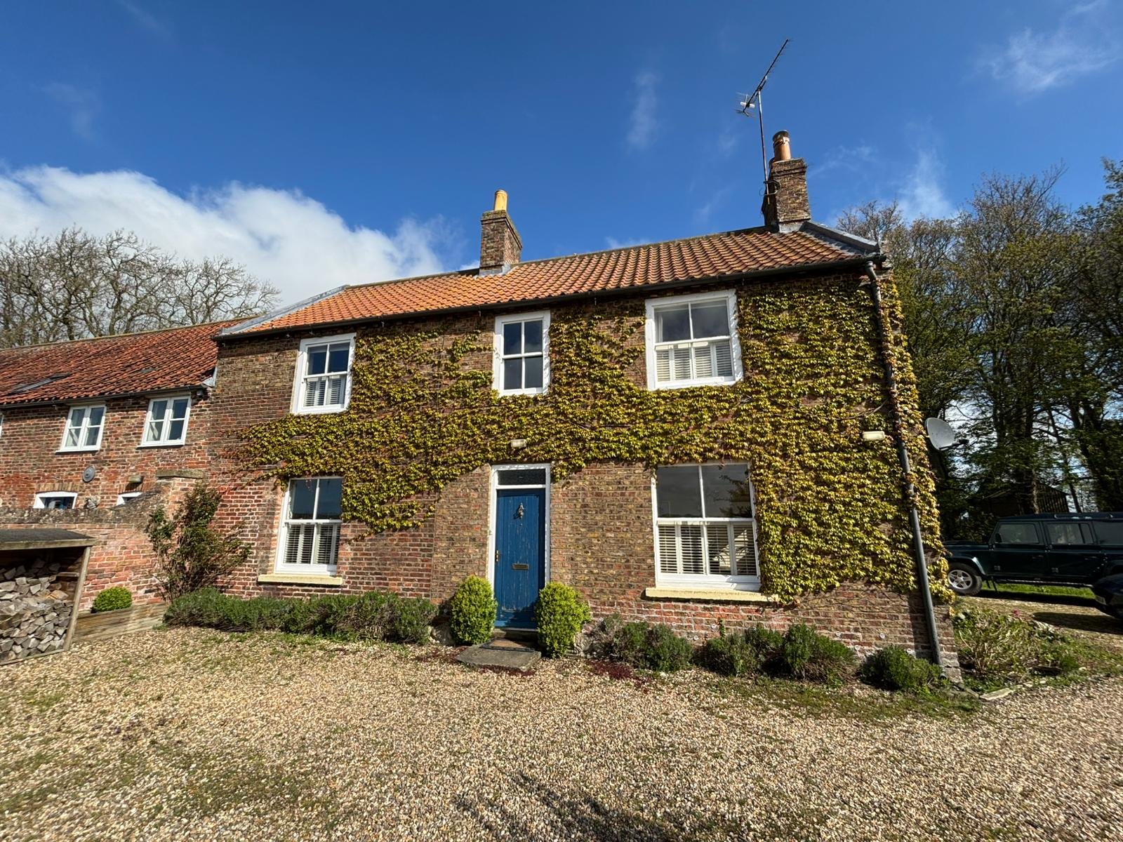 5 bedroom  detached house to rent