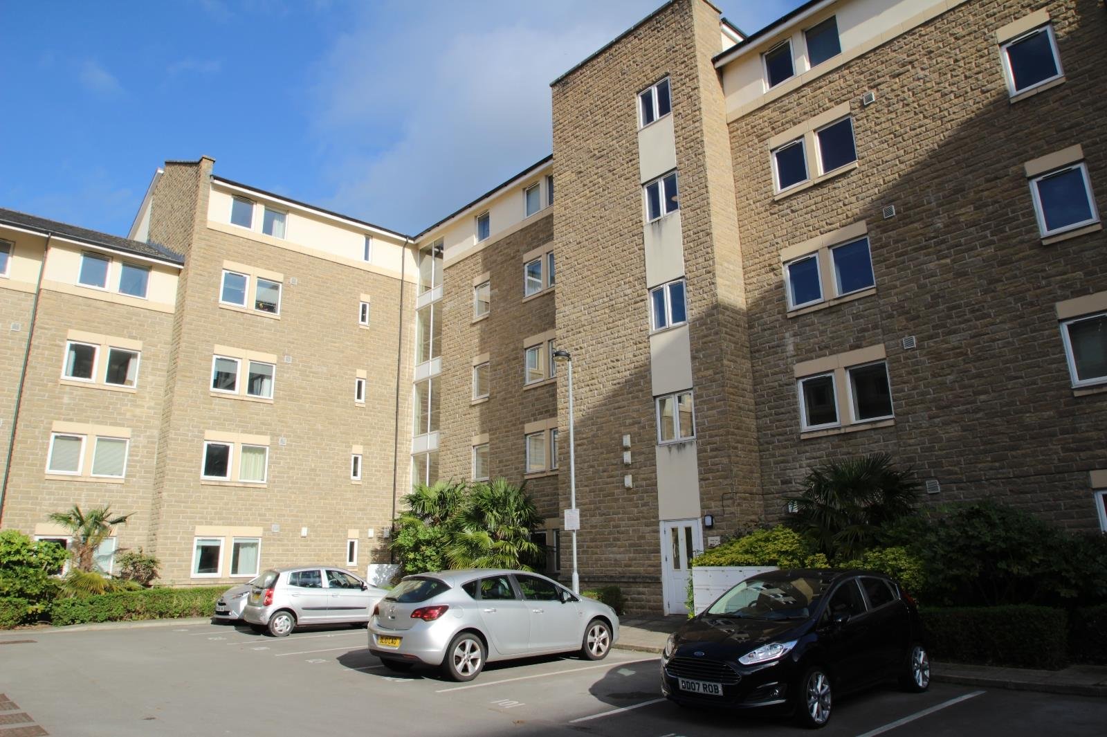 2 bedroom apartment to rent