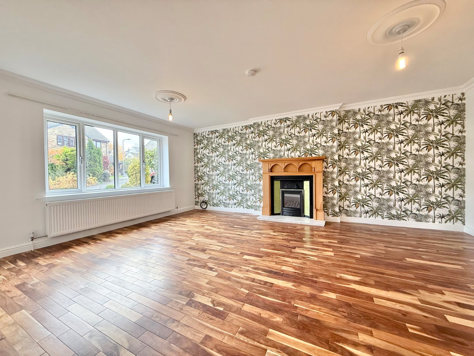 4 bedroom  detached house to rent