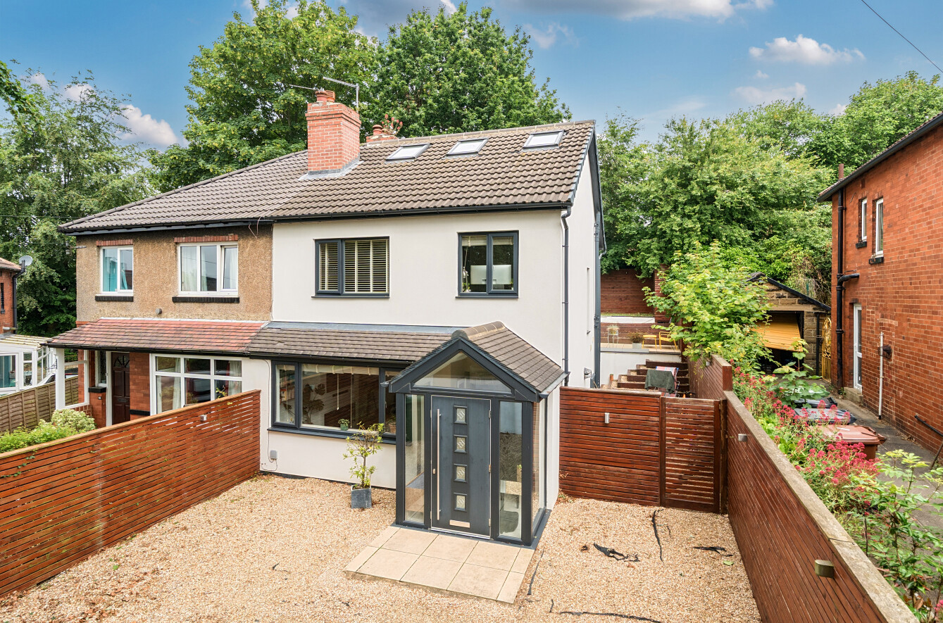4 bedroom  semi-detached house for sale