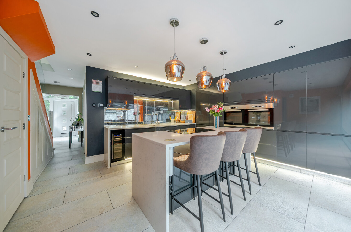4 bedroom  semi-detached house for sale
