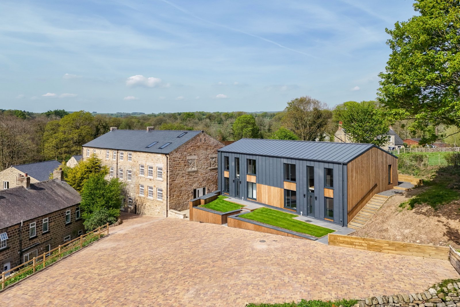 2 bedroom  semi-detached house for sale