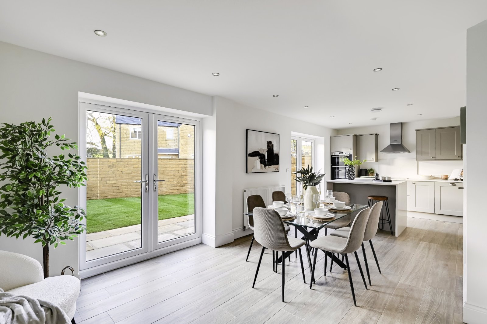4 bedroom  detached house for sale