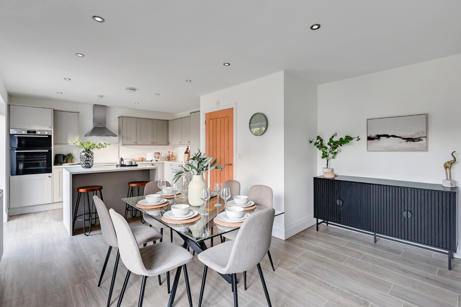 4 bedroom  detached house for sale