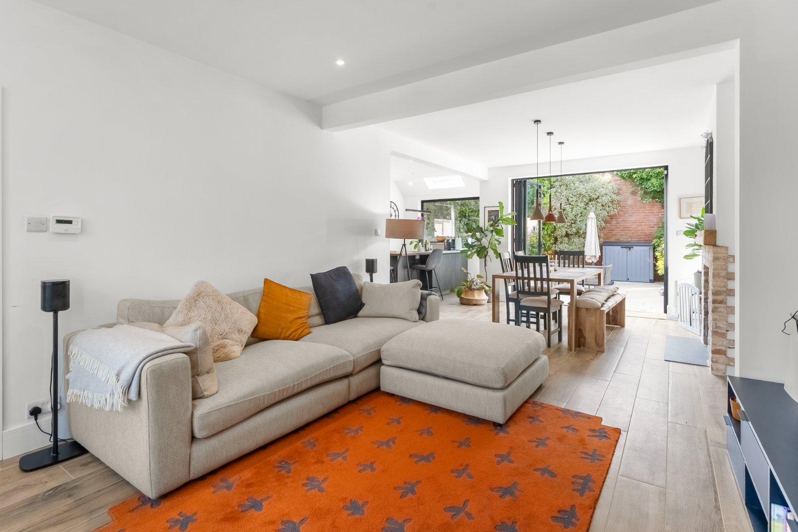 4 bedroom  semi-detached house for sale