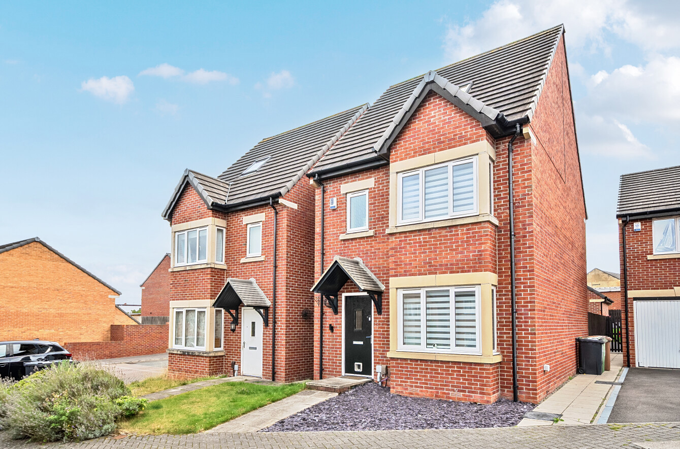 4 bedroom  detached house for sale
