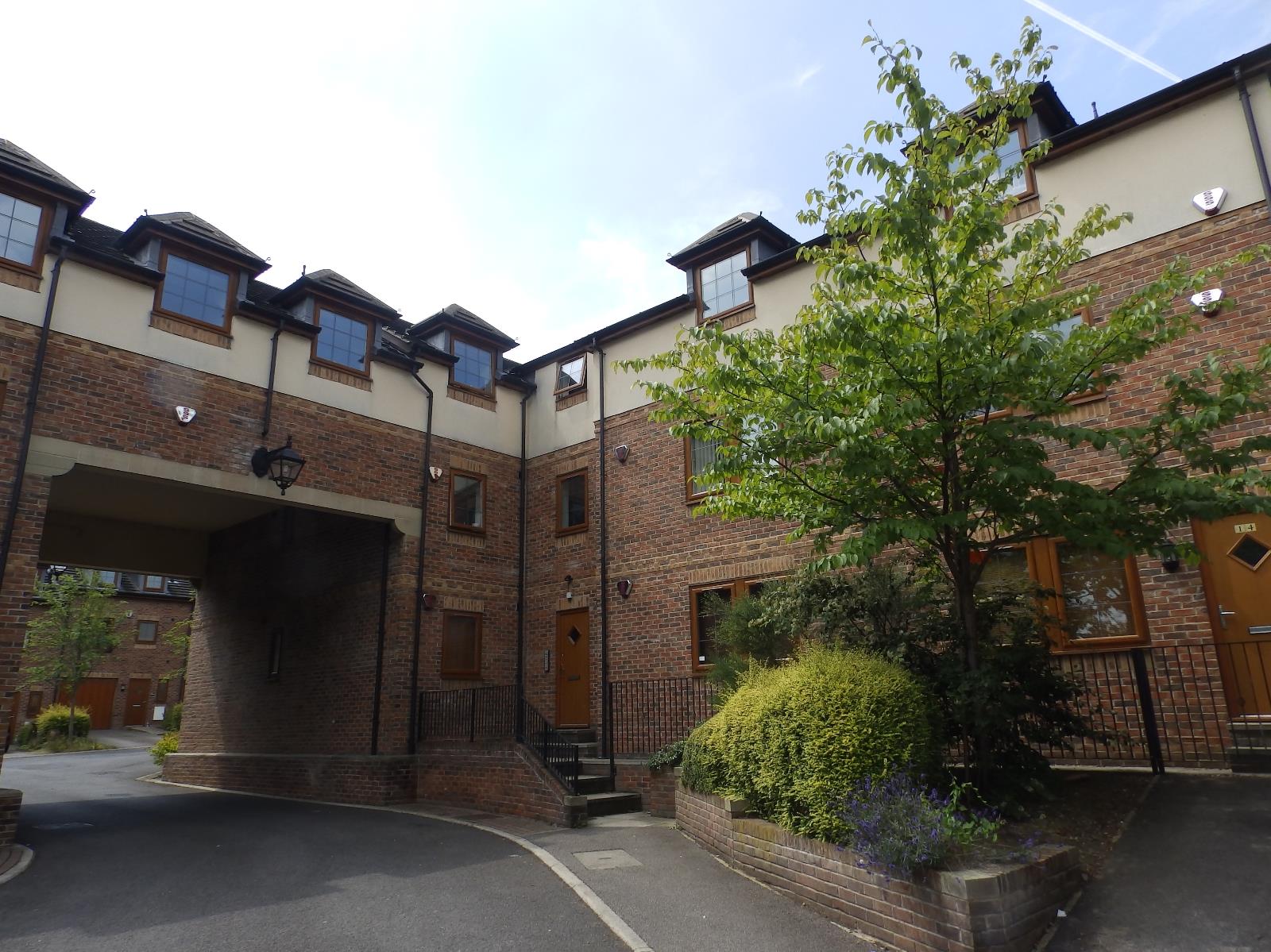 2 bedroom apartment to rent
