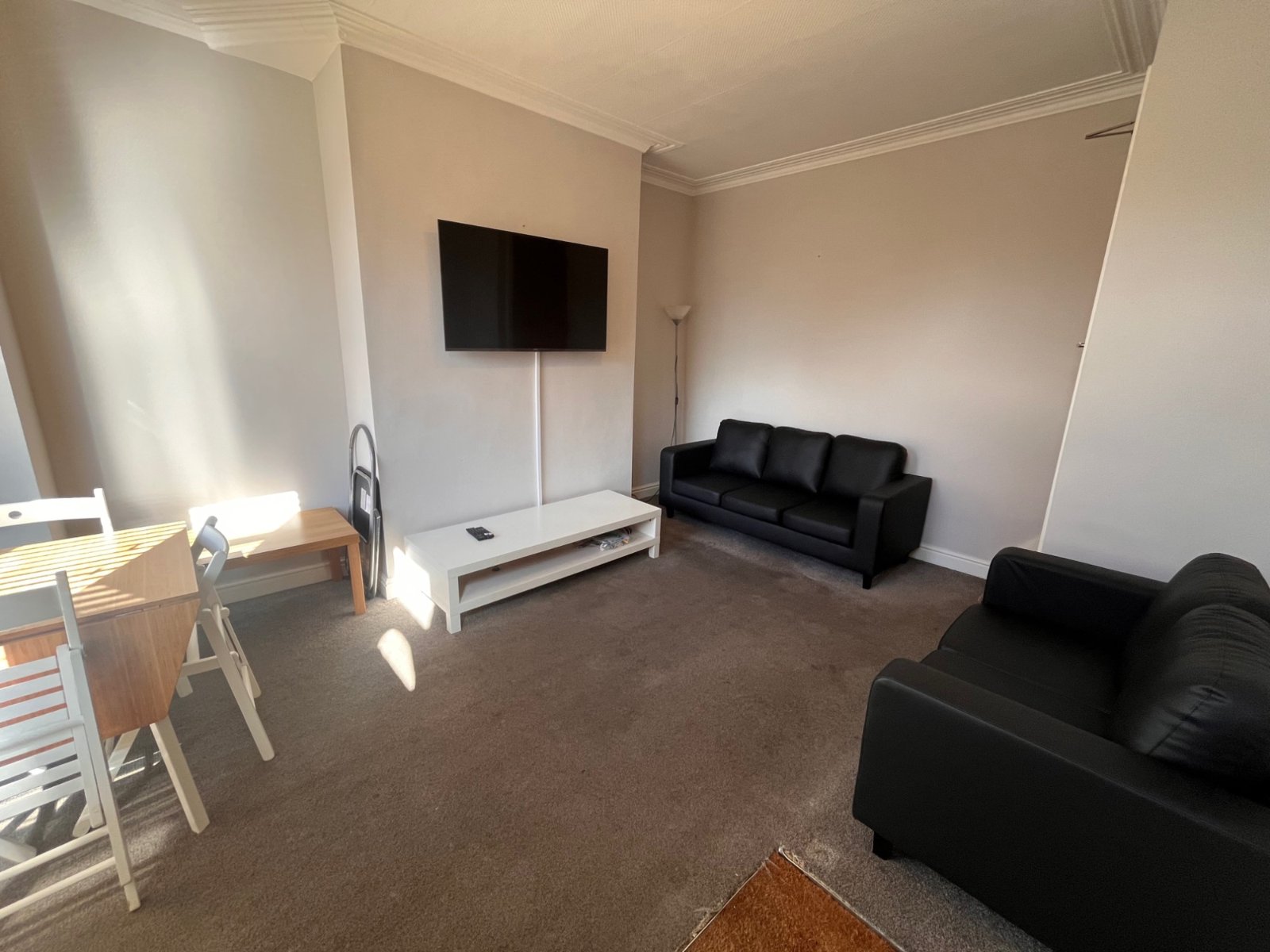 3 bedroom  terraced house to rent