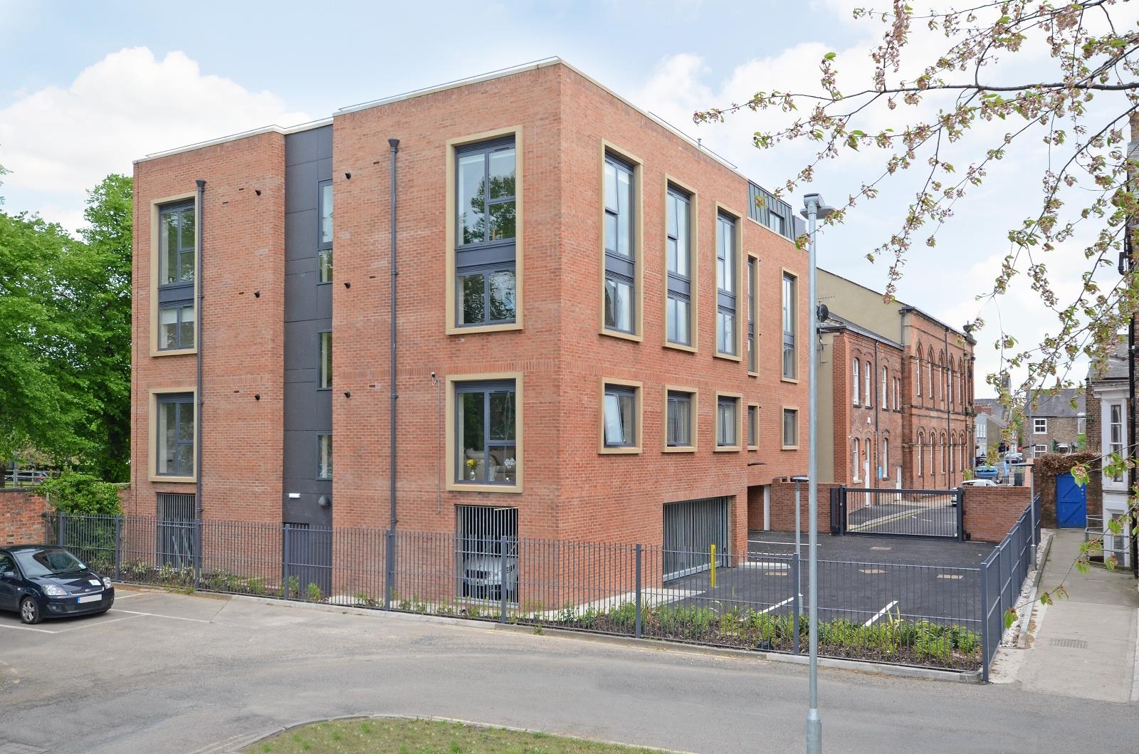 2 bedroom apartment to rent